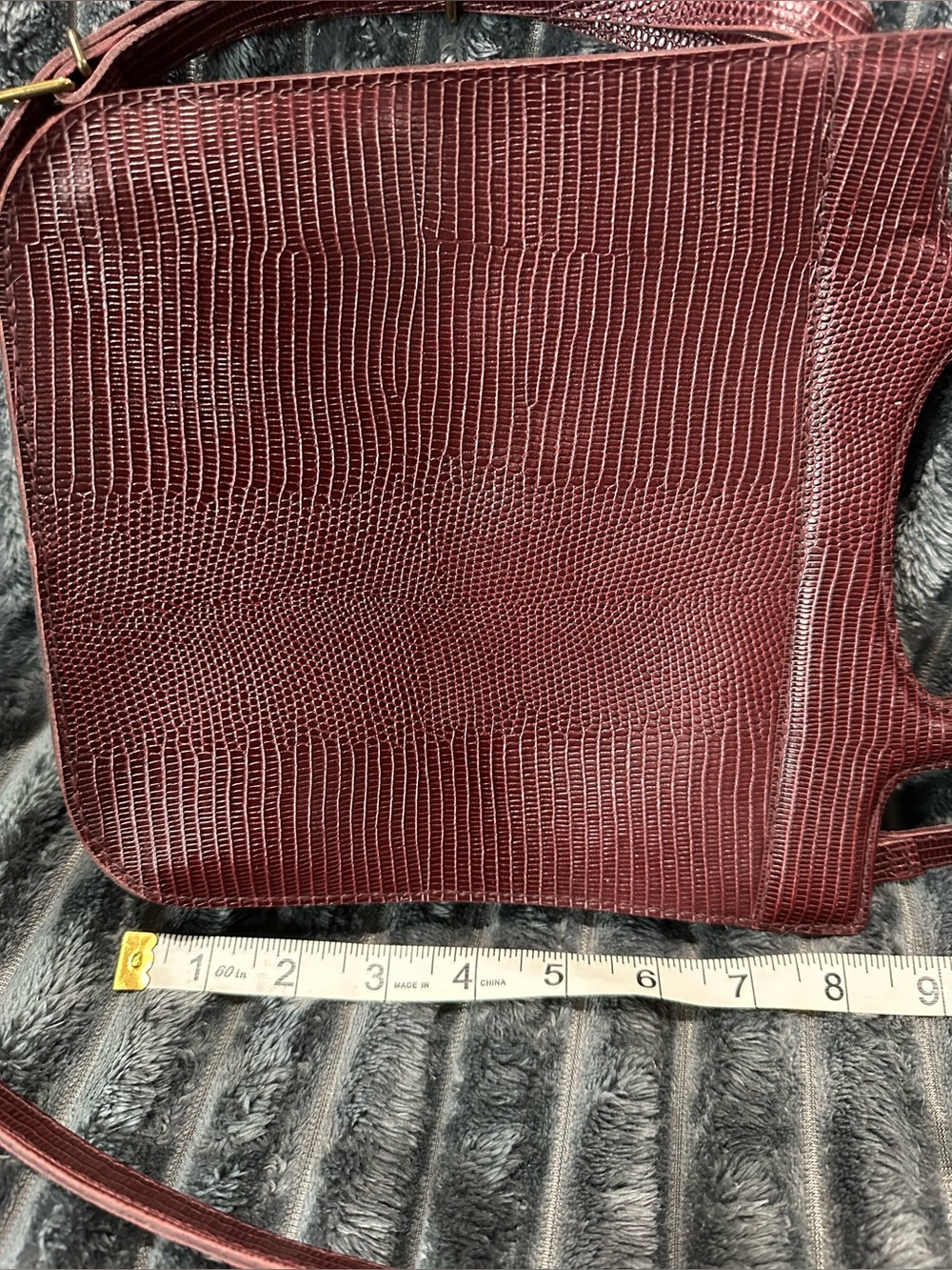 Madewell The Toggle Crossbody Bag Burgundy color - Picture 5 of 8
